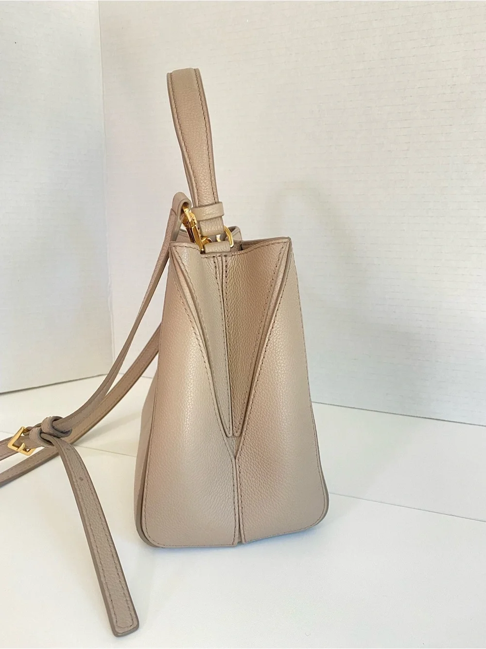 Tory Burch McGraw Small Bucket Bag
